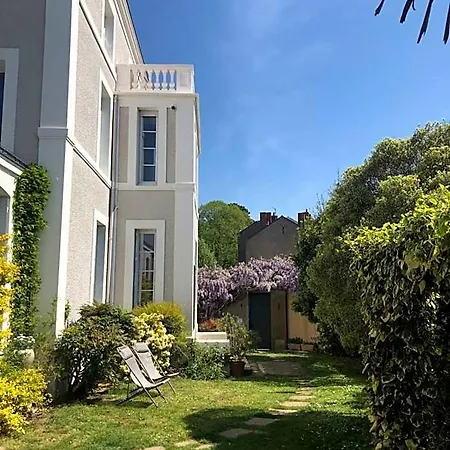 Maison Latour 3*