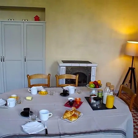 Maison Latour Couette-café 3*