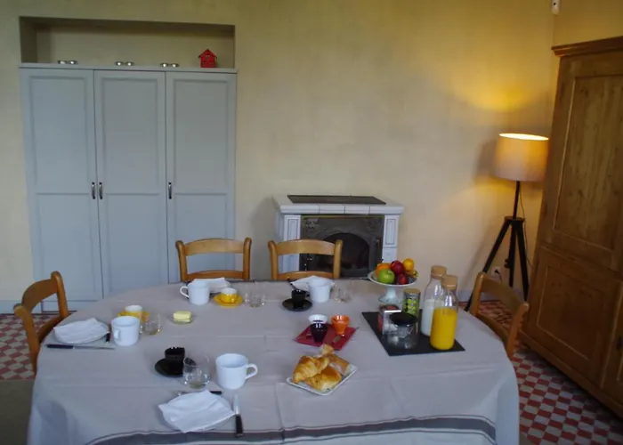 Bed & Breakfast Maison Latour 3*