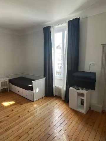 Maison Latour Bed & Breakfast Cholet